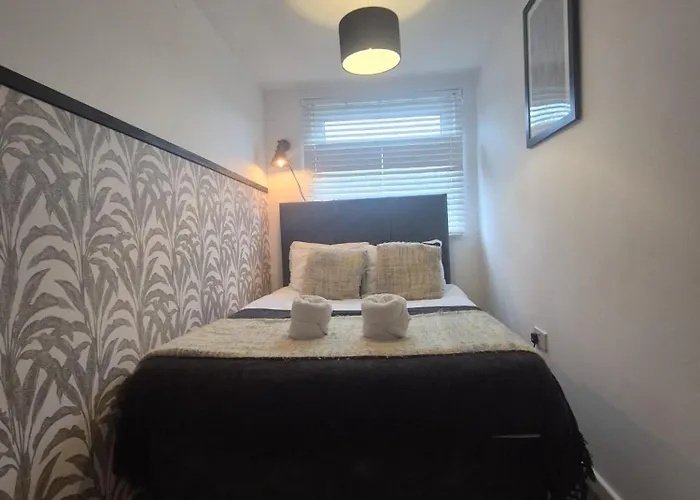 The Grand Retreat - Games - Garden