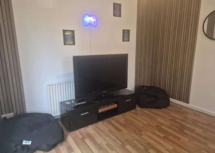 The Grand Retreat - Games - Garden Bristol