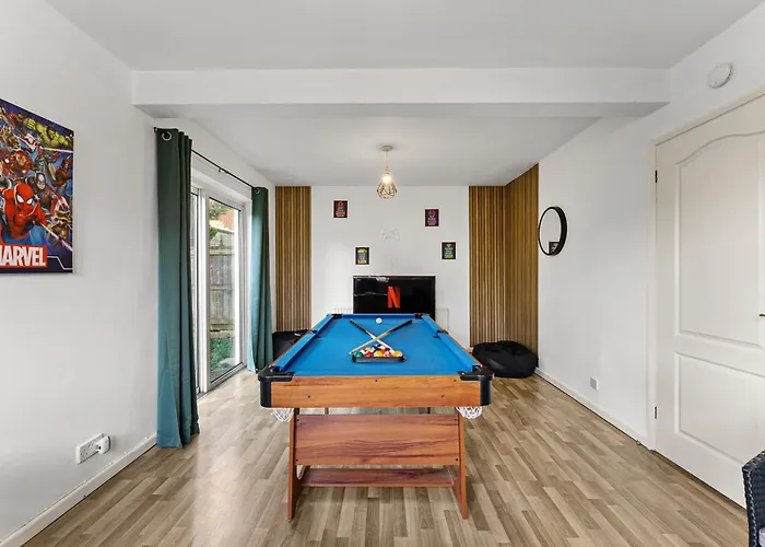 The Grand Retreat - Games - Garden *