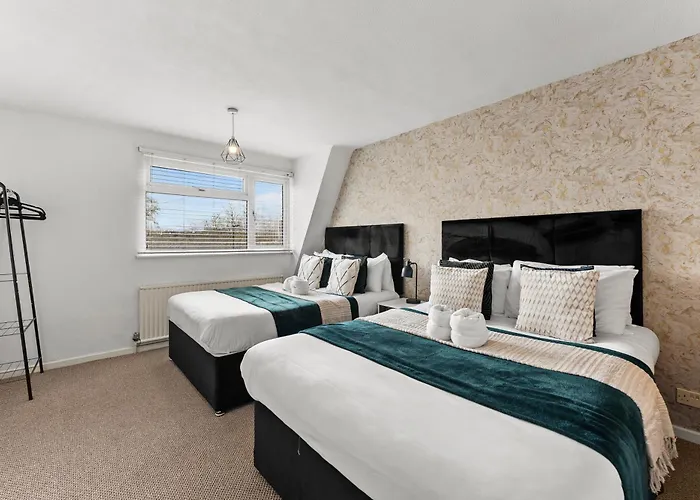 The Grand Retreat - Games - Garden