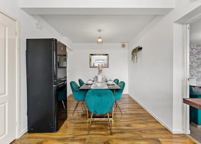 The Grand Retreat - Games - Garden Dom wakacyjny Bristol