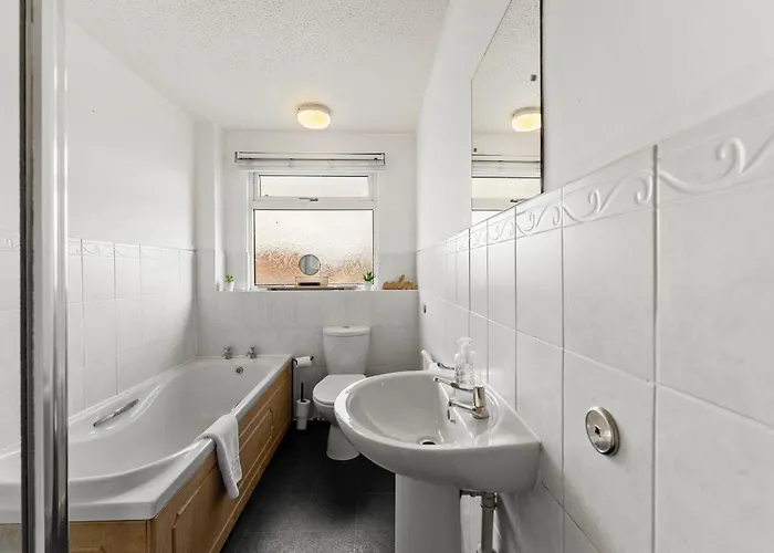 The Grand Retreat - Games - Garden Dom wakacyjny *