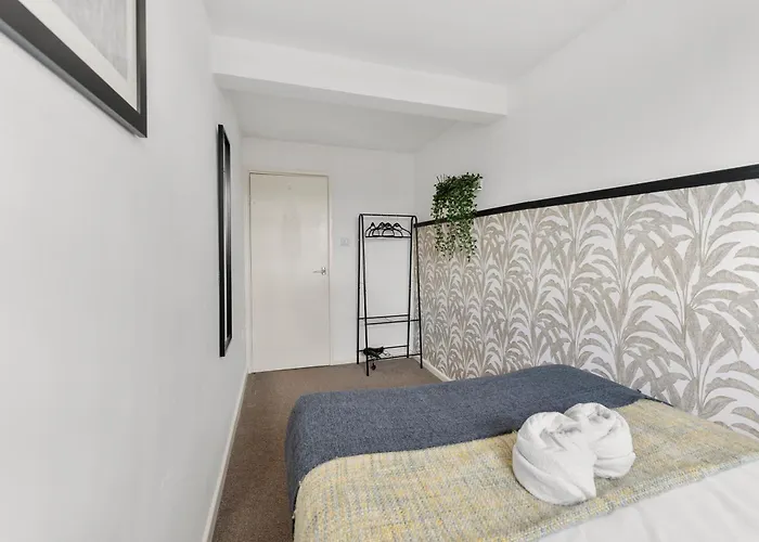 The Grand Retreat - Games - Garden Dom wakacyjny